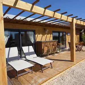 gites-equestres-les-cabanes-de-cambon-saintes-maries-de-la-mer.fr-provencehotel.com/