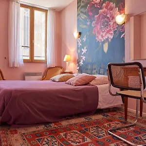 chambre-delvire.midi-pyreneeshotels.com/